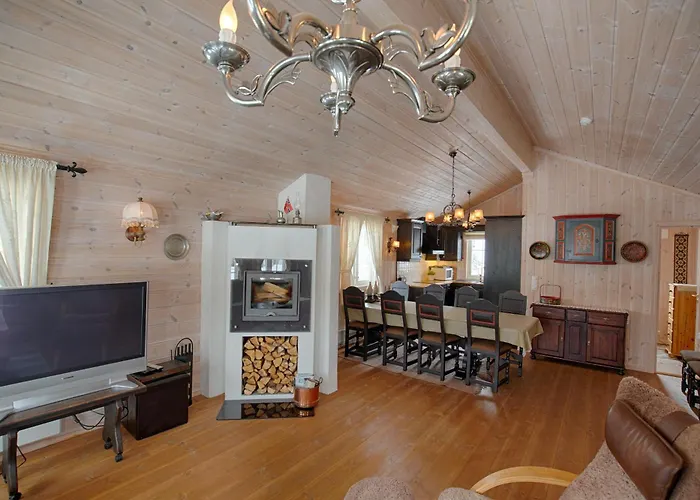 Family-friendly With Stunning Outdoor Access Chaleter